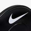 Nike Halterschijven Rubber Bumper Plates ingezoomd op nike logo