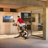 Reebok Spinningfiets Z-Tech Sprint Bike workout thuis achter scherm